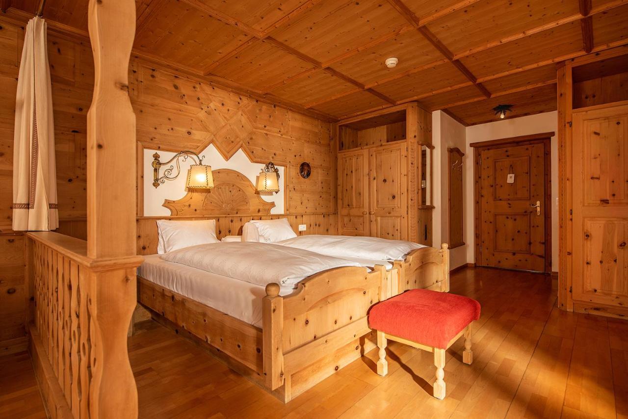 Schlosshotel Chaste تاراسب المظهر الخارجي الصورة