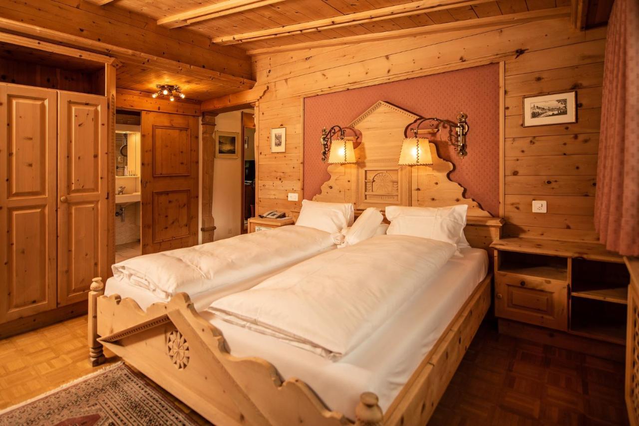 Schlosshotel Chaste تاراسب المظهر الخارجي الصورة