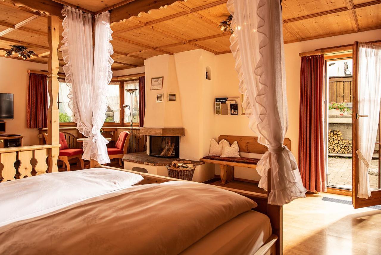 Schlosshotel Chaste تاراسب المظهر الخارجي الصورة